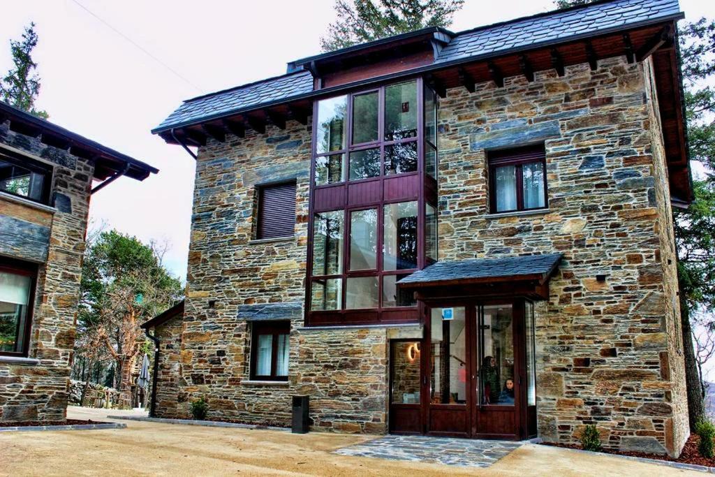 Villa Lucerna Sports & Hotel Resort Vigo de Sanabria Экстерьер фото